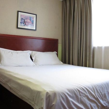 Greentree Alliance Jiangxi Nanchang Honggutan Middle Fenghuang Avenue Hotel 外观 照片